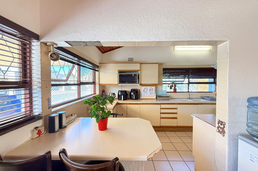 4 Bedroom Property for Sale in Monte Vista Western Cape